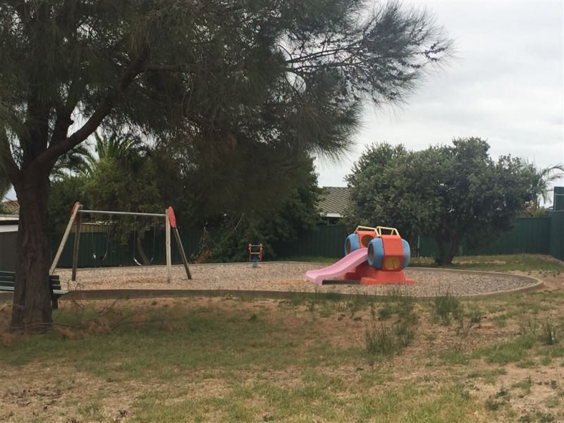 4 Resolute Crescent, Hallett Cove SA 5158