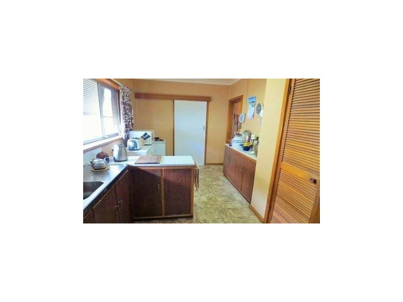 11 Ray Avenue, Morphett Vale SA 5162