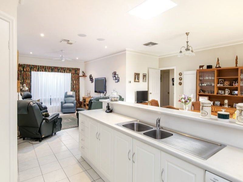 11 Renown Avenue, Seacliff Park SA 5049