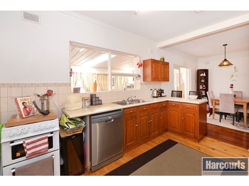 11 Coolinga Road, Marino SA 5049