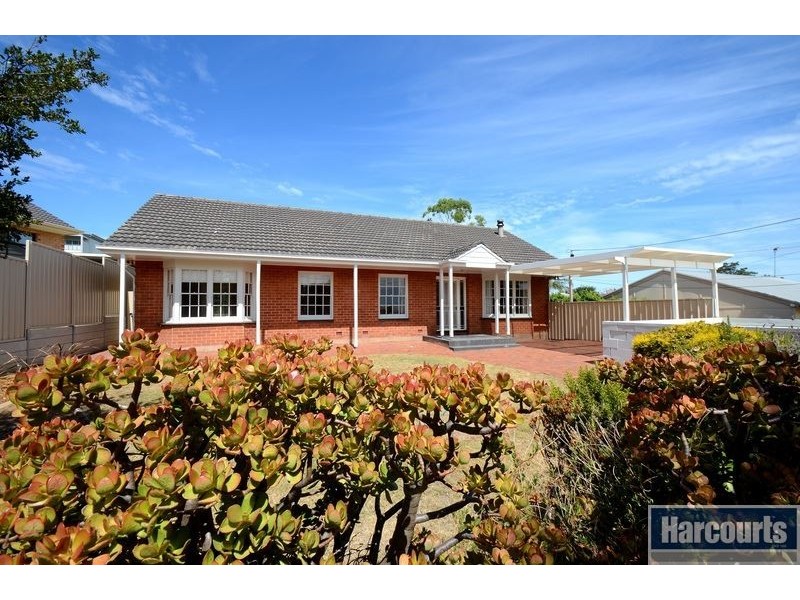 11 Coolinga Road, Marino SA 5049