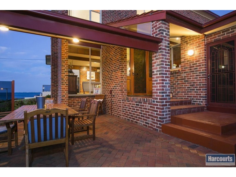 4 Marine Parade, Marino SA 5049