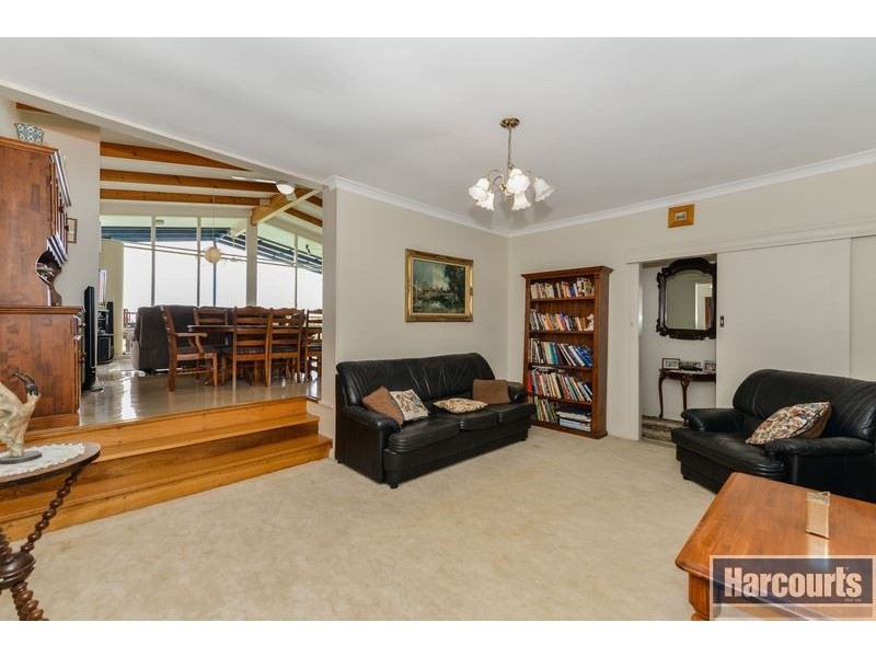 8 Keen Avenue, Seaview Downs SA 5049