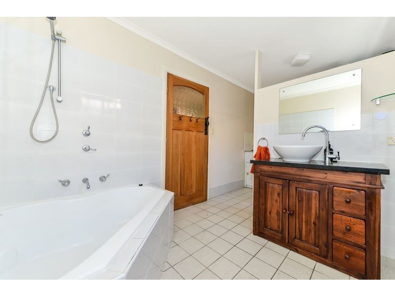 10 Scholefield Road, Seacliff SA 5049