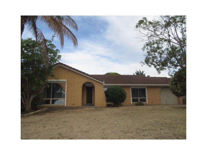 8 Lorita Crescent, Hallett Cove SA 5158