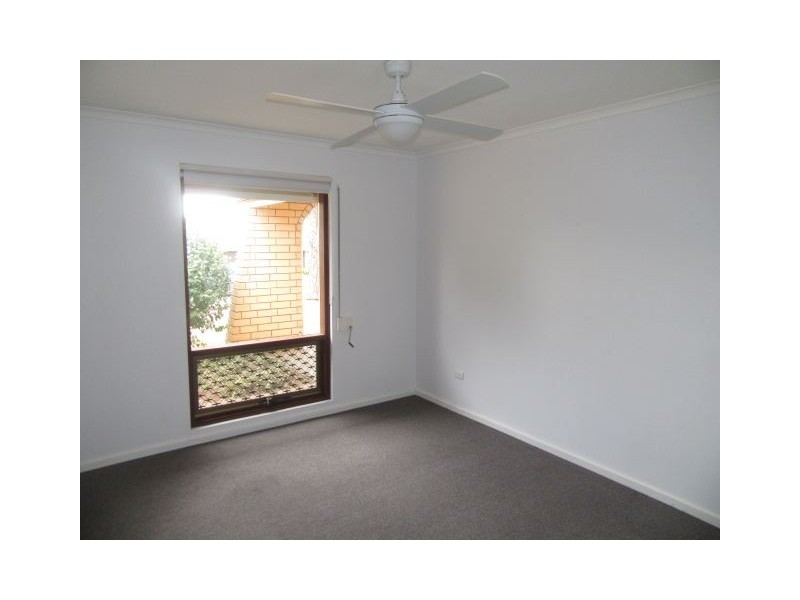 8 Lorita Crescent, Hallett Cove SA 5158