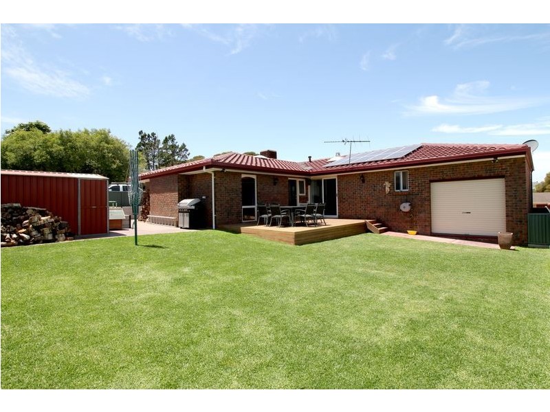 24 Manunda Way, Hallett Cove SA 5158