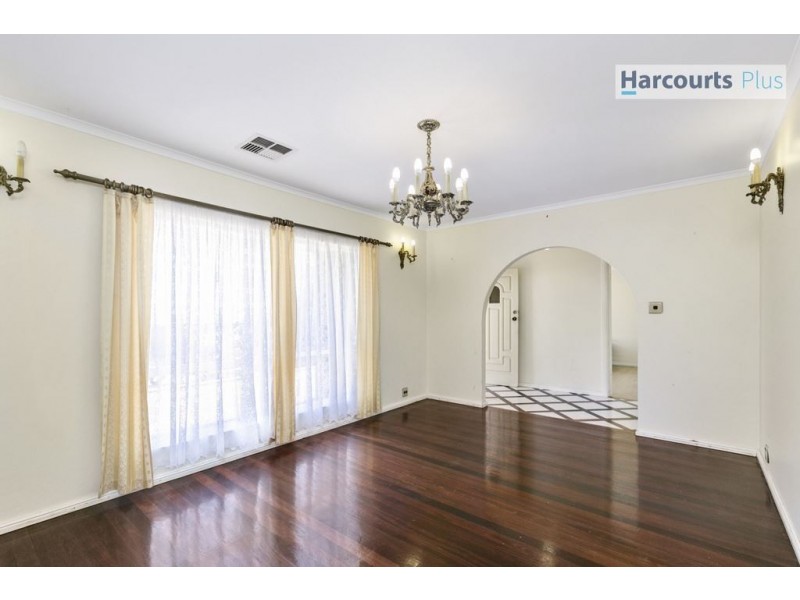11 Grantala Court, Hallett Cove SA 5158
