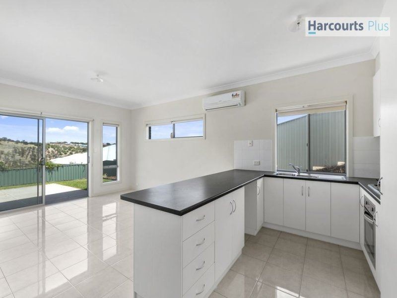 32 Thomas Way, Hallett Cove SA 5158