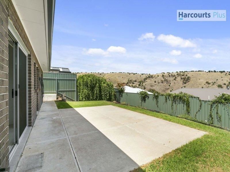 32 Thomas Way, Hallett Cove SA 5158