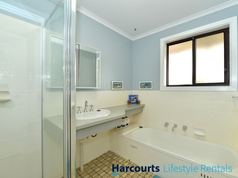13 Falcon Avenue, Hallett Cove SA 5158