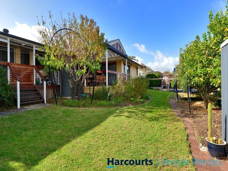 13 Falcon Avenue, Hallett Cove SA 5158