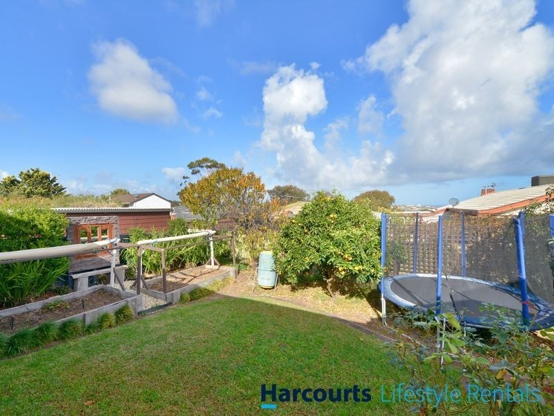 13 Falcon Avenue, Hallett Cove SA 5158