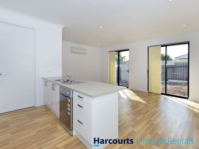 15 Slade Crescent, Hallett Cove SA 5158