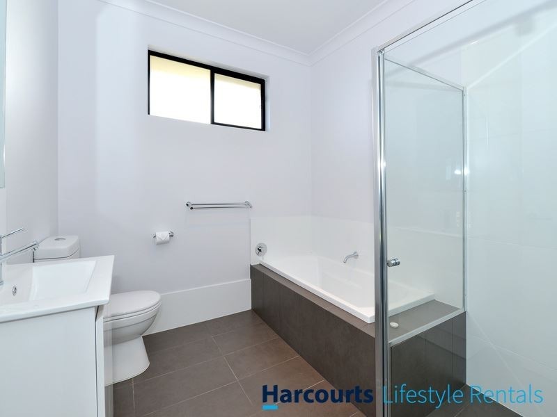 15 Slade Crescent, Hallett Cove SA 5158