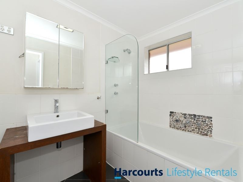 2 Grantala Court, Hallett Cove SA 5158