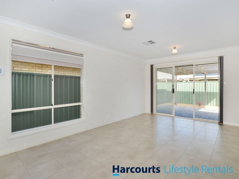 11 Blake Street, Hallett Cove SA 5158