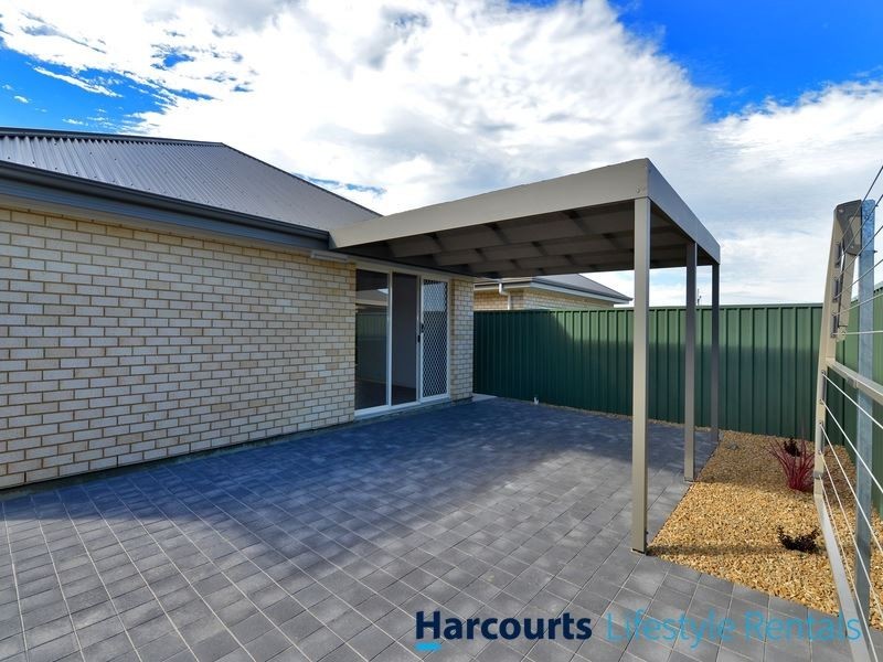 11 Blake Street, Hallett Cove SA 5158