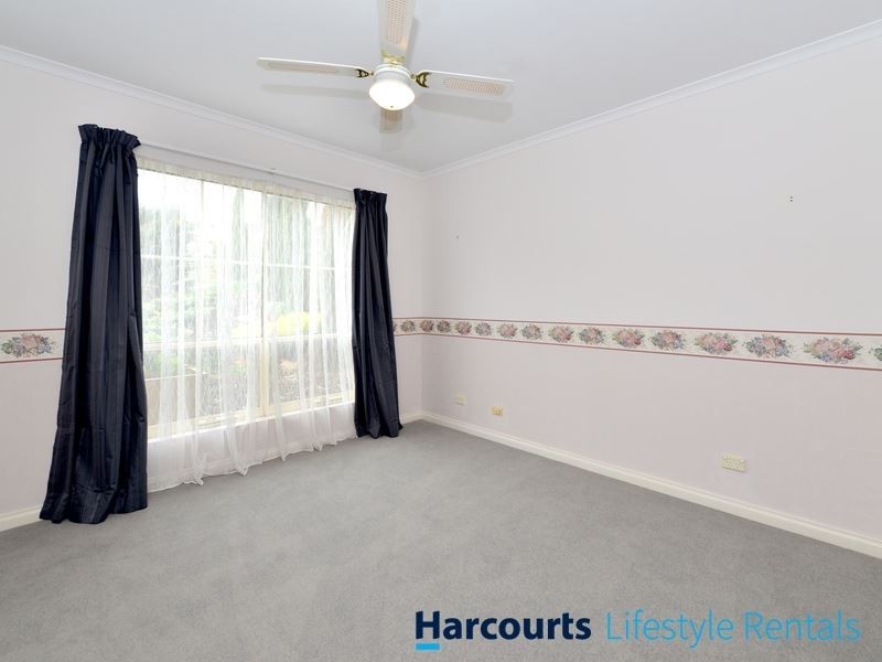 27 Kallamurra Street, Hallett Cove SA 5158