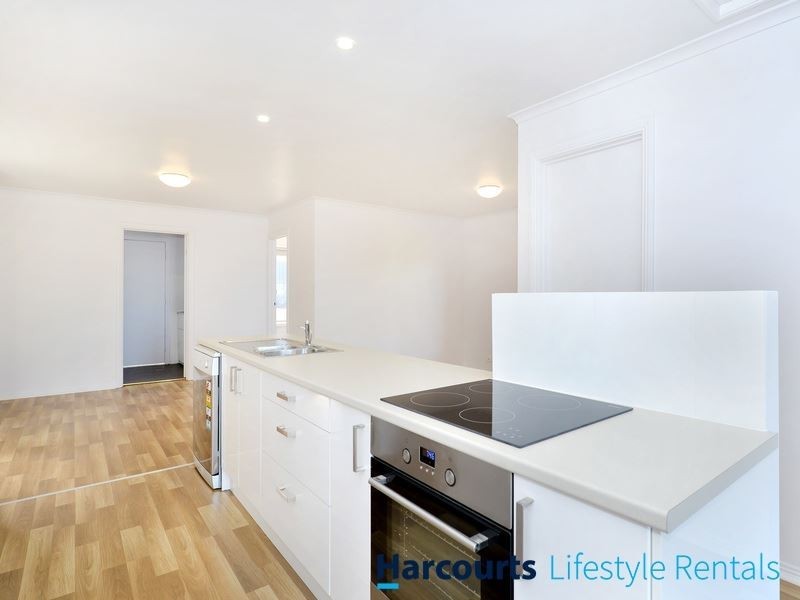 15a Slade Crescent, Hallett Cove SA 5158