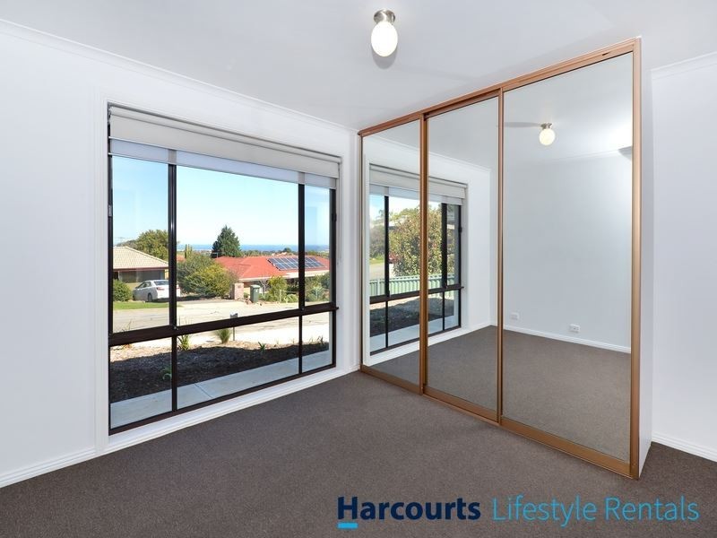 15a Slade Crescent, Hallett Cove SA 5158