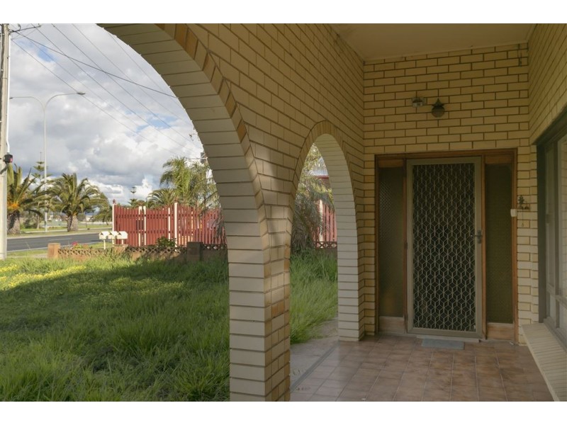 113a Military Road, Tennyson SA 5022