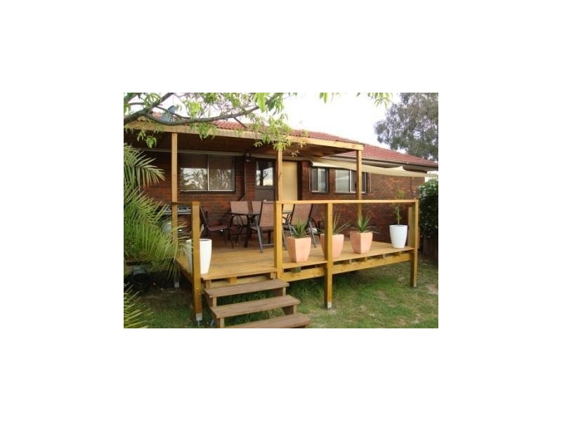 4 Dobell CT, Trott Park SA 5158