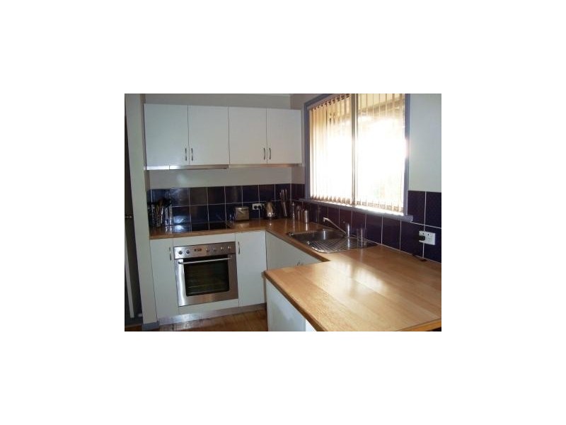 4 Dobell CT, Trott Park SA 5158