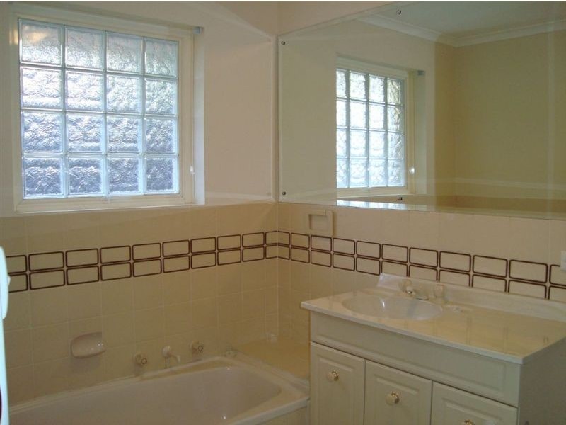 34 Warilda Crescent, Hallett Cove SA 5158