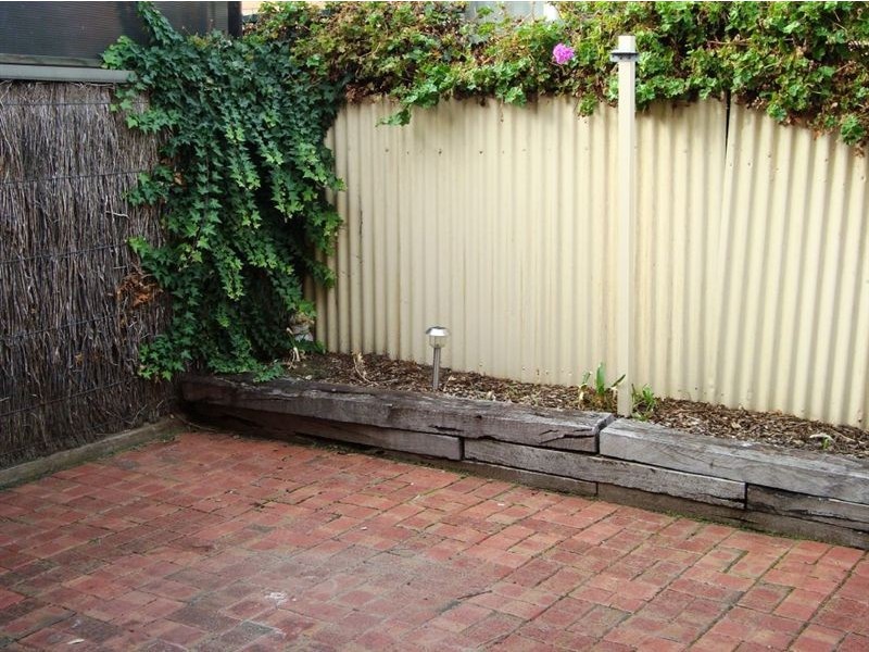2/1 Sandhurst Ct, Brighton SA 5048