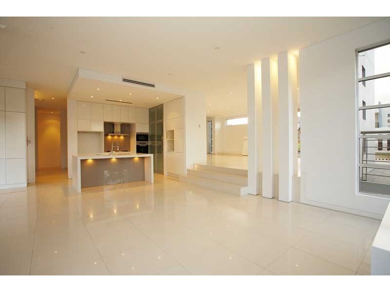 2 Ashburn Close, Bella Vista NSW 2153