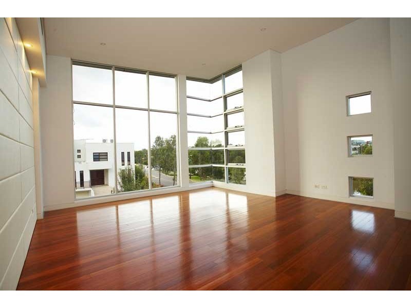 2 Ashburn Close, Bella Vista NSW 2153