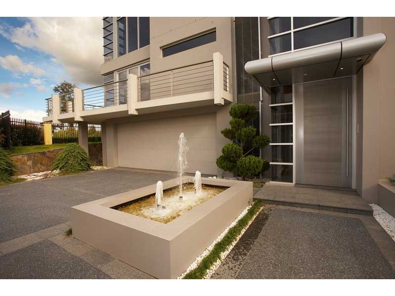 2 Ashburn Close, Bella Vista NSW 2153