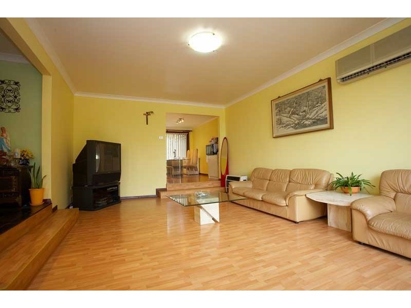 22 Botany Boulevarde, Kings Langley NSW 2147