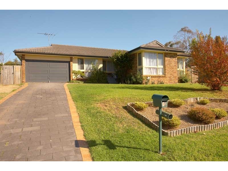 18 Lambert Crescent, Baulkham Hills NSW 2153
