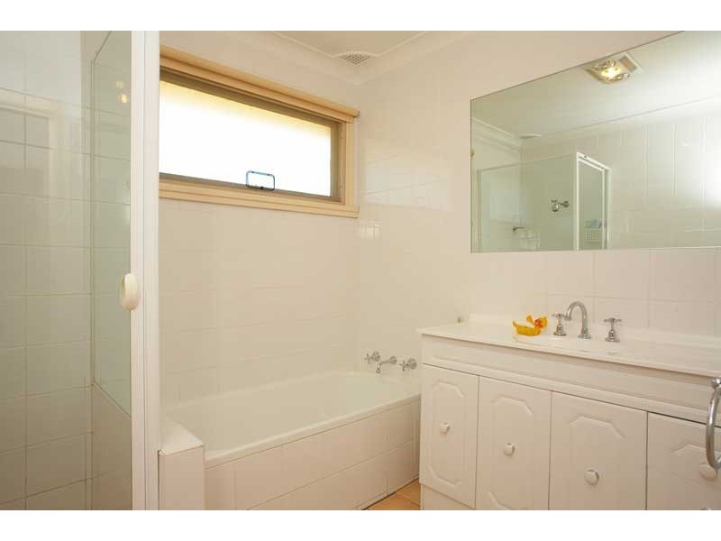 18 Lambert Crescent, Baulkham Hills NSW 2153
