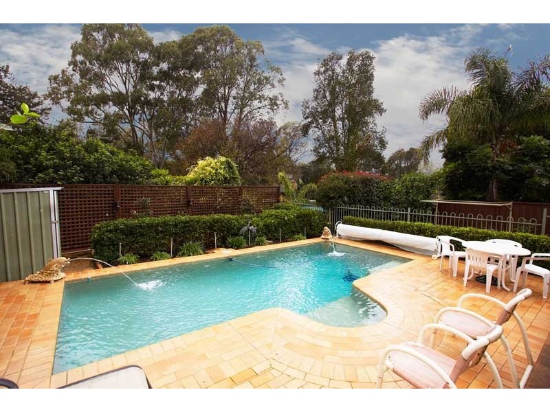 1 Disraeli Road, Winston Hills NSW 2153