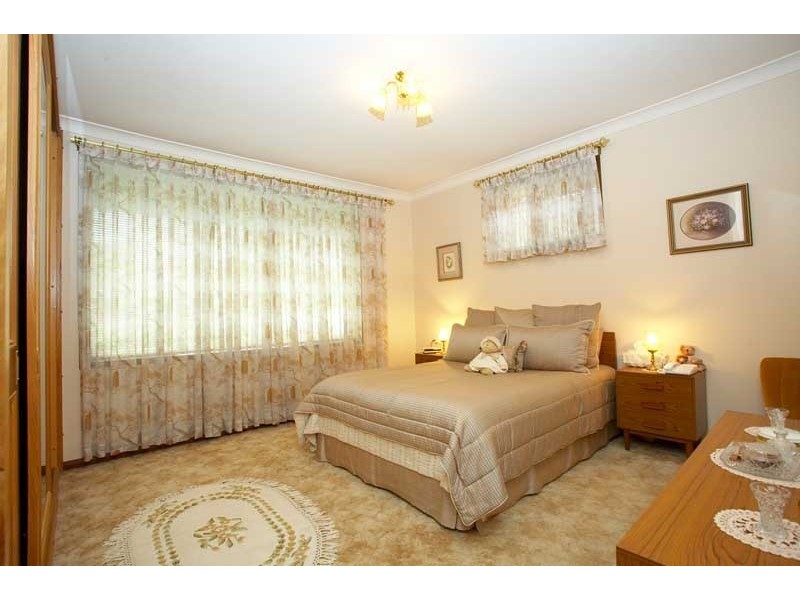 1 Disraeli Road, Winston Hills NSW 2153