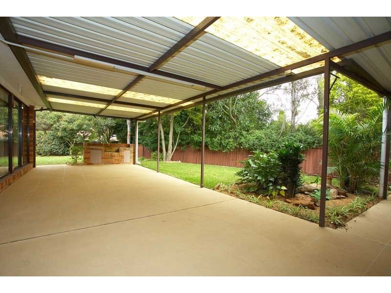71 Crestwood Drive, Crestwood NSW 2153