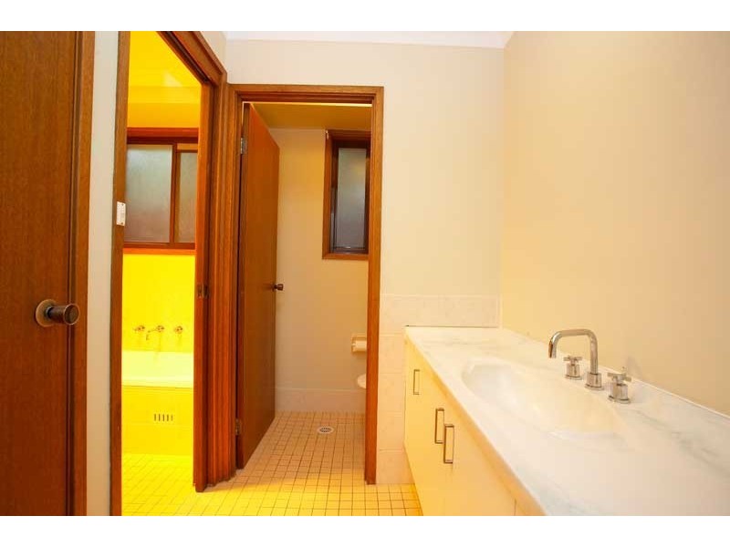 71 Crestwood Drive, Crestwood NSW 2153