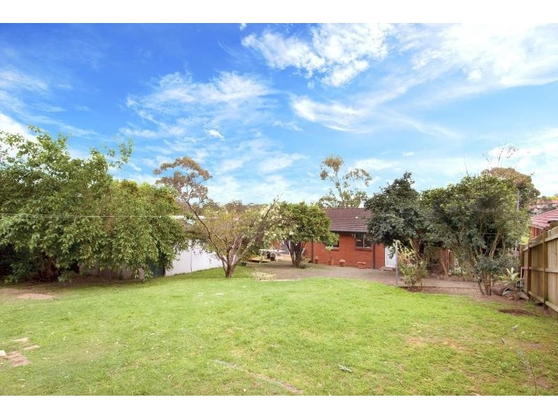 29 Allambie Avenue, Northmead NSW 2152