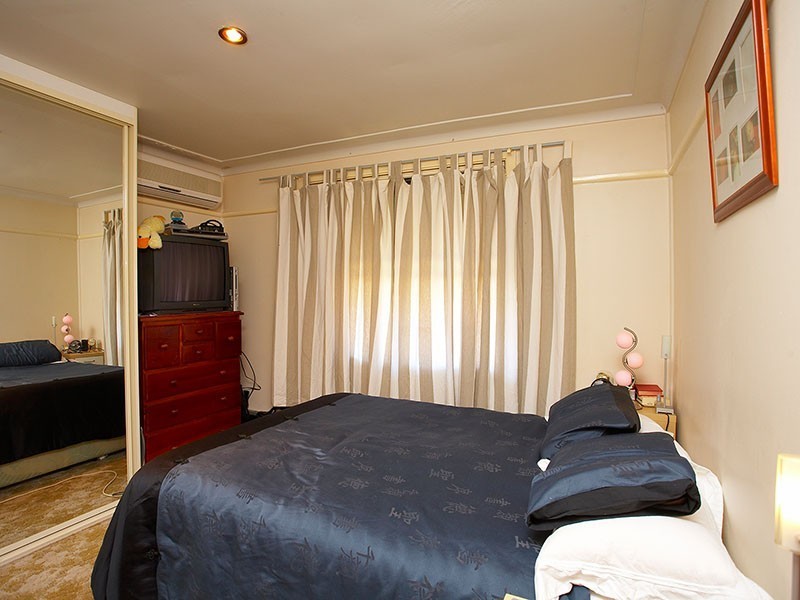 102 Solander Road, Seven Hills NSW 2147