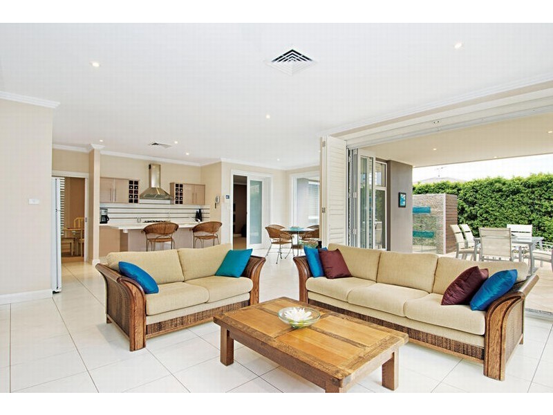 7 Chepstow Drive, Castle Hill NSW 2154