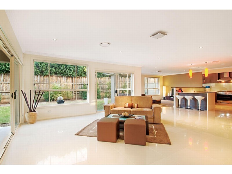 8 Finch Place, Castle Hill NSW 2154