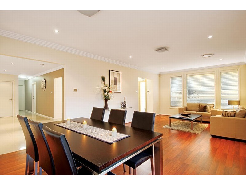 8 Finch Place, Castle Hill NSW 2154