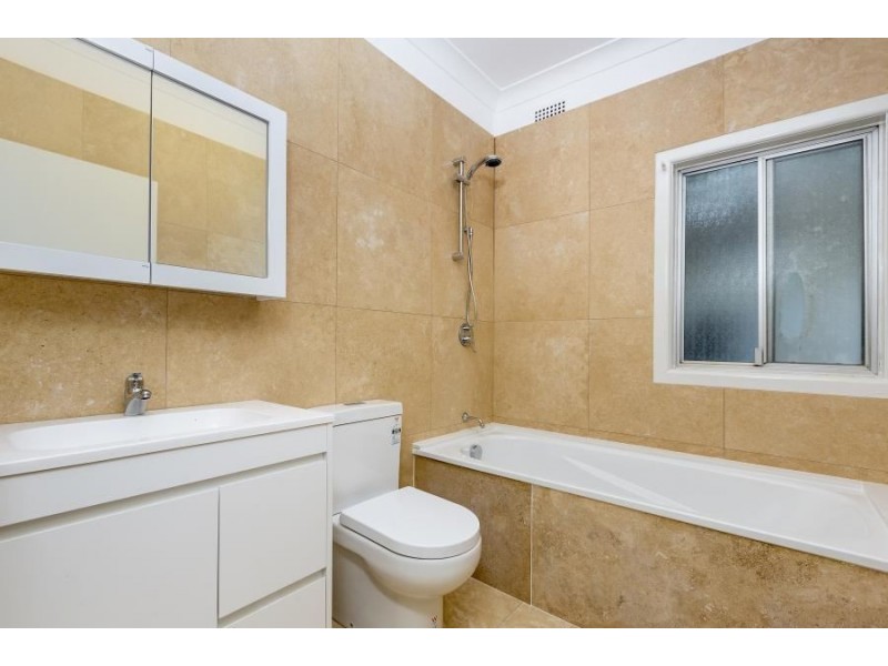 8 Dell Street, Blacktown NSW 2148