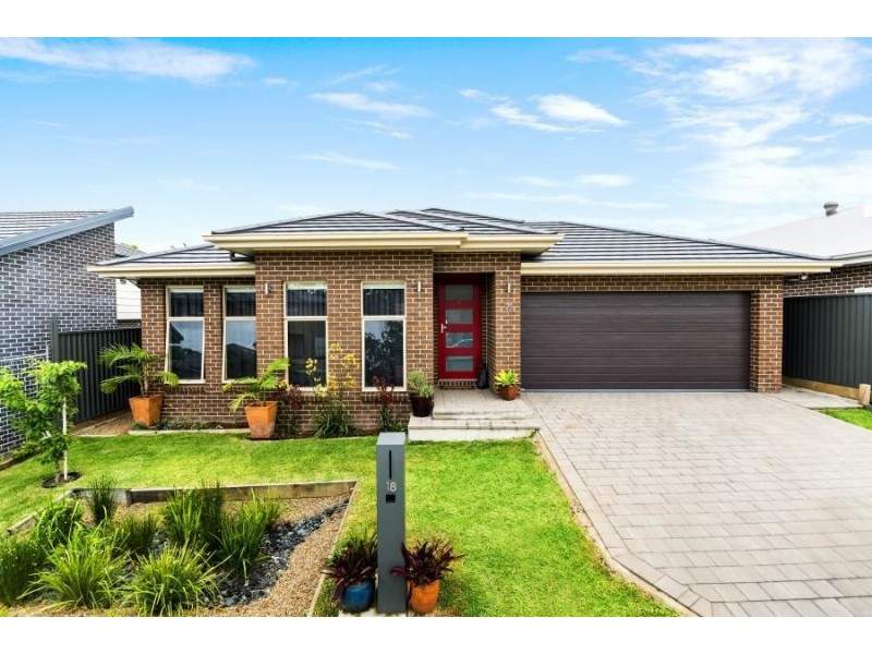 18 Dempsey Crescent, Kellyville NSW 2155