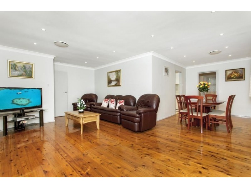 18 Woodhill Street, Castle Hill NSW 2154