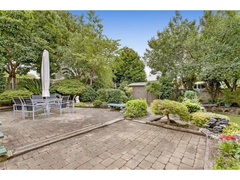 4 Darrambal Avenue, Baulkham Hills NSW 2153