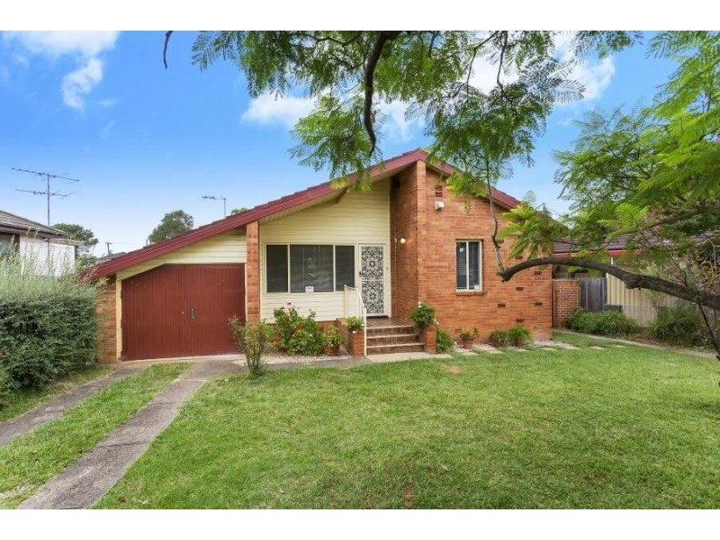 8 Popondetta Road, Whalan NSW 2770